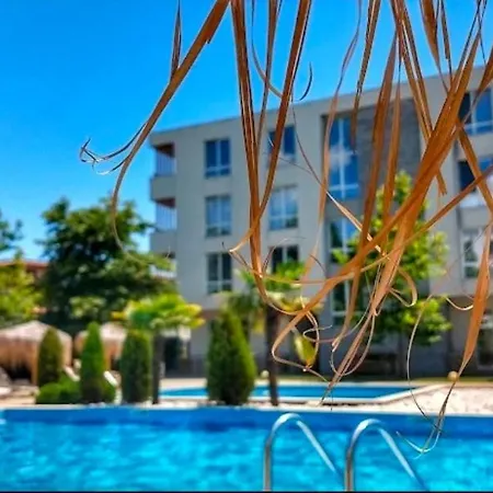Brisas Sarafovo * Μπουργκάς