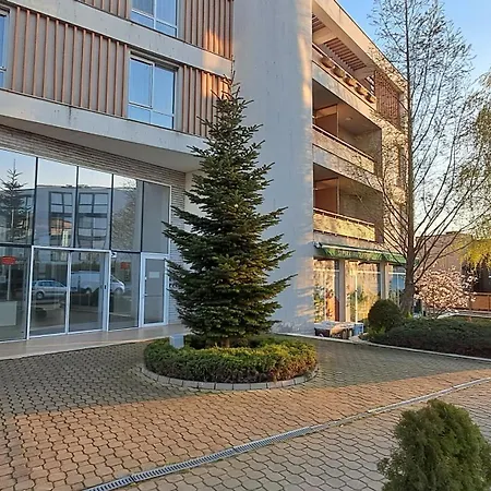 Brisas Sarafovo * Μπουργκάς